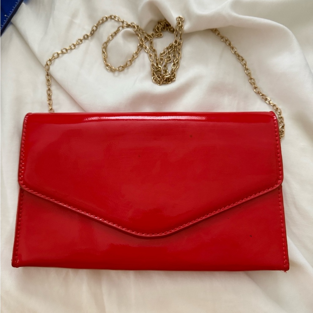 Steve Madden Vibrant Red purse with Gold Chain